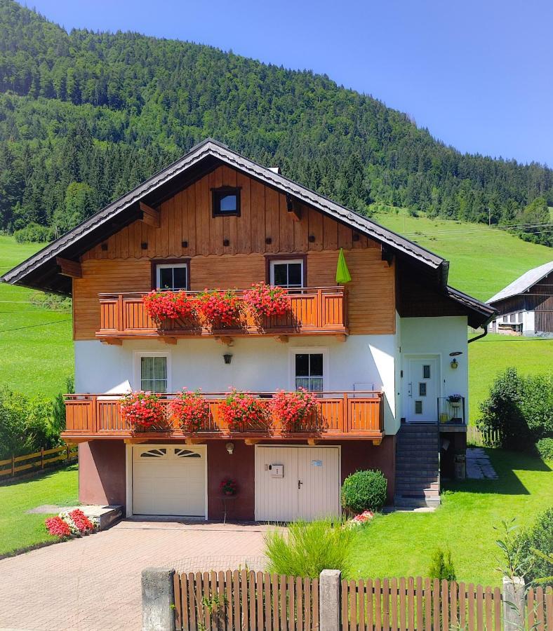 Apartment Bergfeeling Russbach am Pass Gschütt Esterno foto
